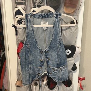 Arizona Jean Company Light Blue Denim Vest